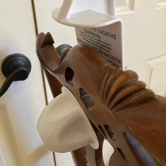 Animal crib mobile - practically new - Picture 7 of 8